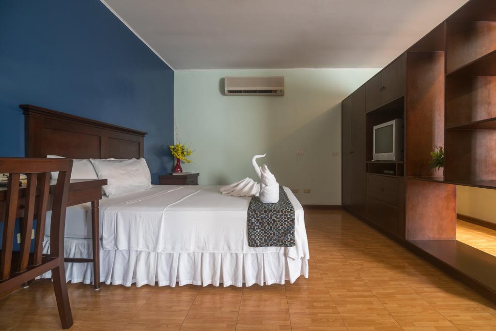 Oftana Suites Mandaue City Exterior photo